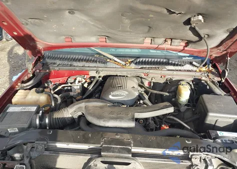 2002 Chevrolet Suburban 1500 Lt z USA, uszkodzony, nr VIN 1GNEC16Z42J294533